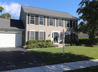 1900 Waverly Ln, Algonquin, IL 60102