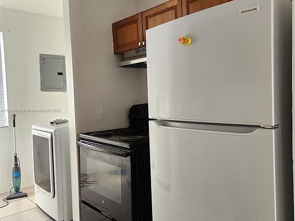 5th image of 1491 NW 56th St #1493