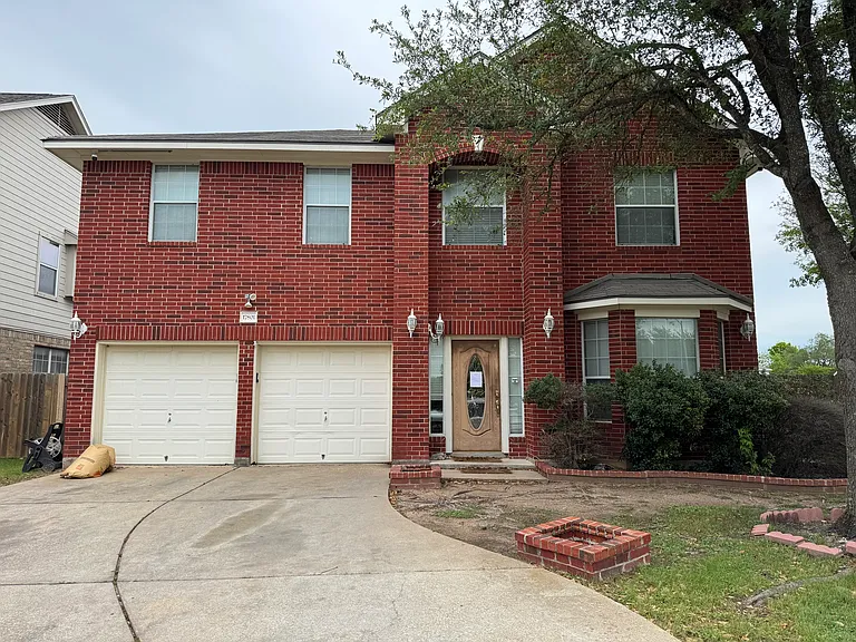 17801 Kilkenny Dr — Photo 1