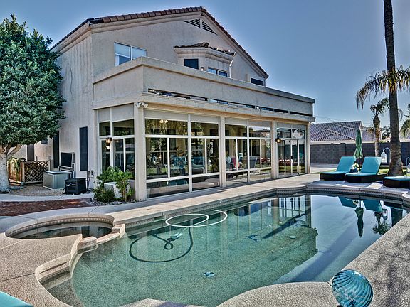 5th image of 11132 W Amelia Ave