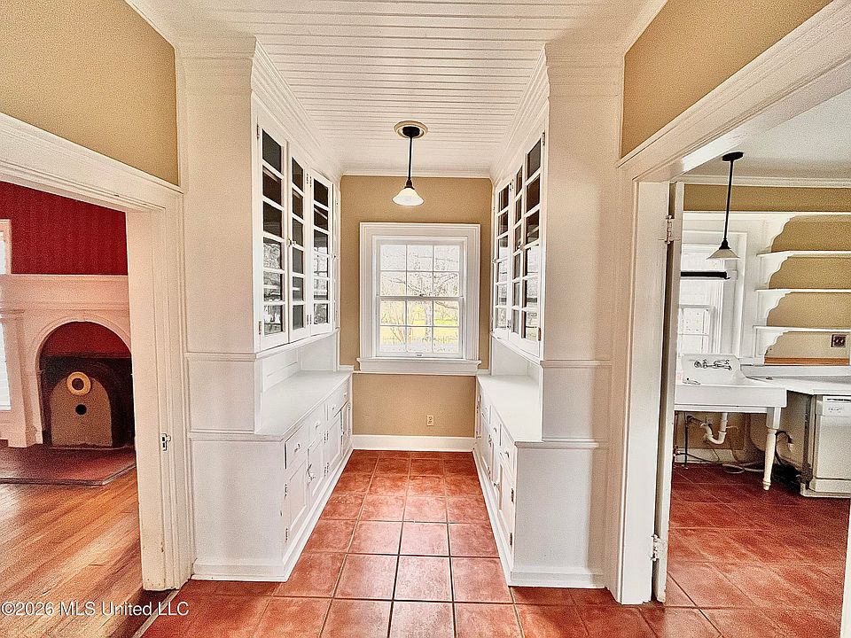 13th image of this home