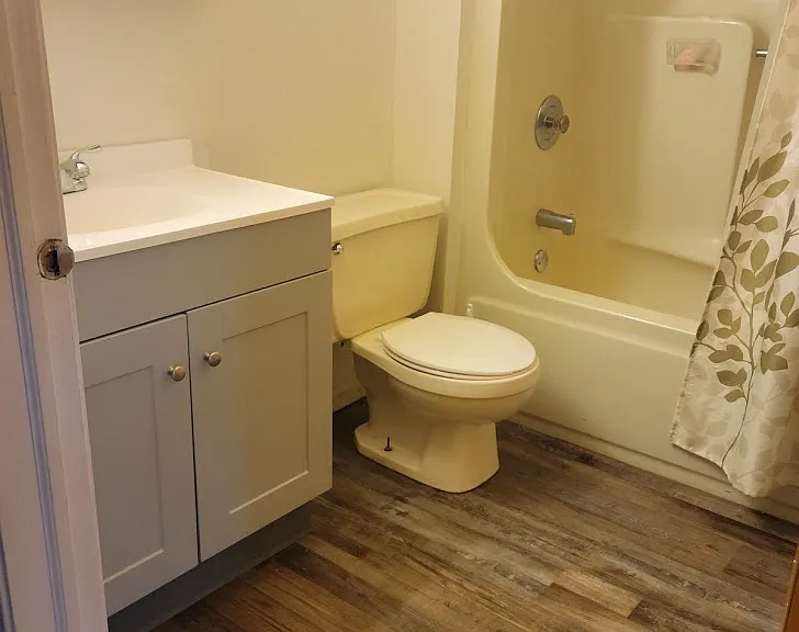 21B Rosemont Ct — Photo 7