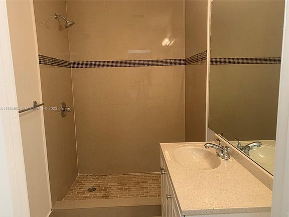 4th image of 1210 NE 132nd St #0