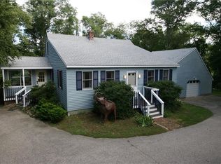 3 Dixon St, Wakefield, RI 02879