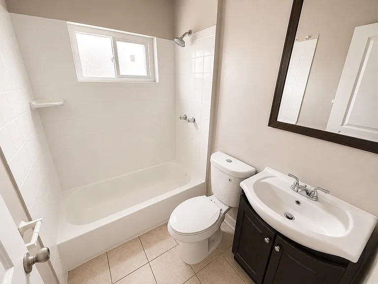 145 E 36th Pl #B — Photo 6