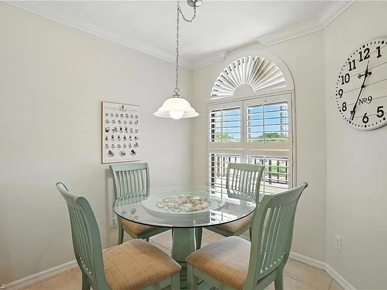 7032 Pelican Bay Blvd #E-304 — Photo 12