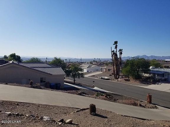 2nd image of 2640 Caribbean Dr