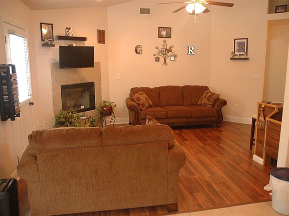 4th image of 553 Sand Pine Dr