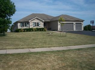 16 Ronhill Rd, Yorkville, IL 60560