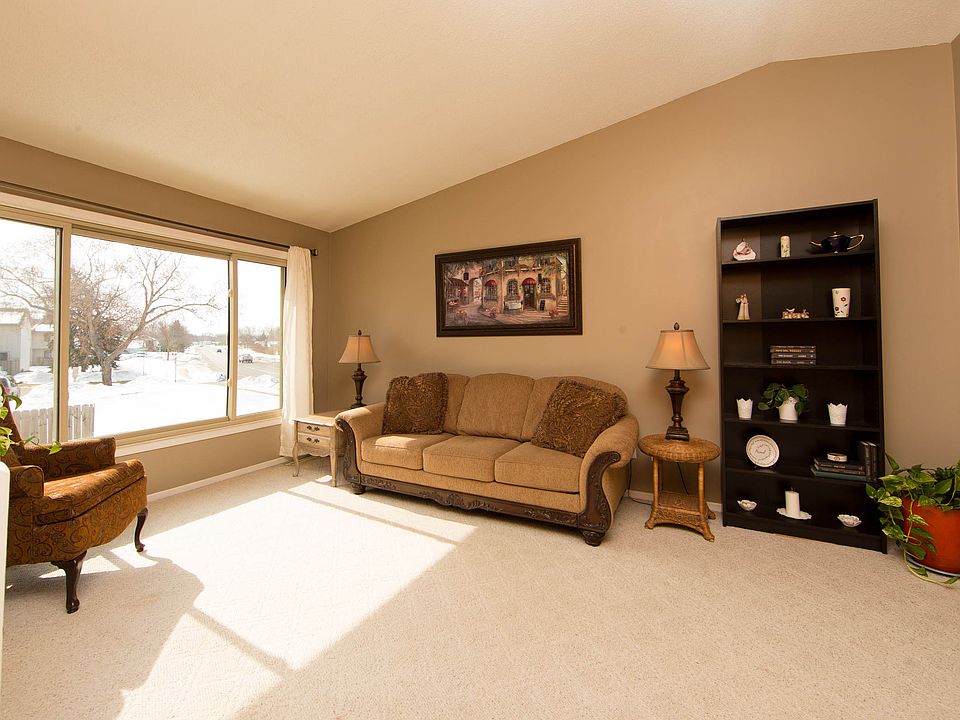 1st image of 16068 Foliage Ave