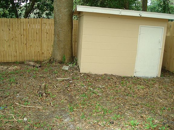 4th image of 5370 Brahma Ave