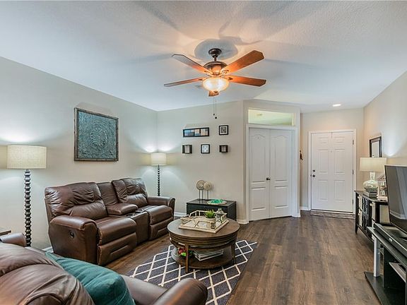 4th image of 15947 Fishhawk Creek Ln
