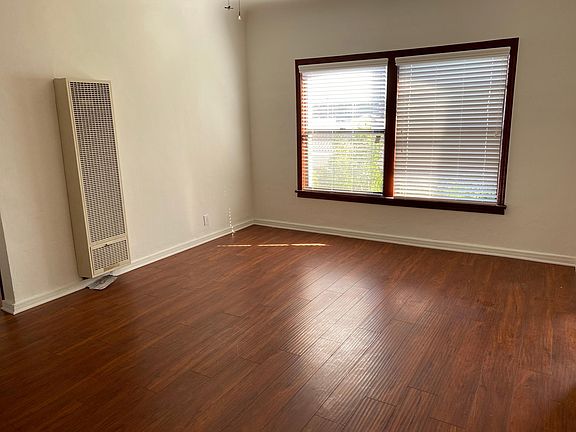 3rd image of 319 W Wilson Ave #304