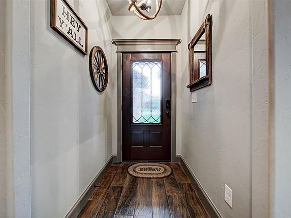 5th image of 2712 Pebble Creek St