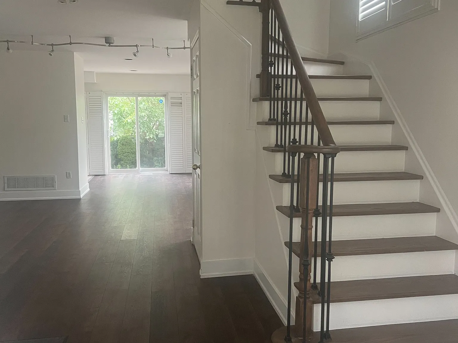 4 bed, $3,600 — Photo 4