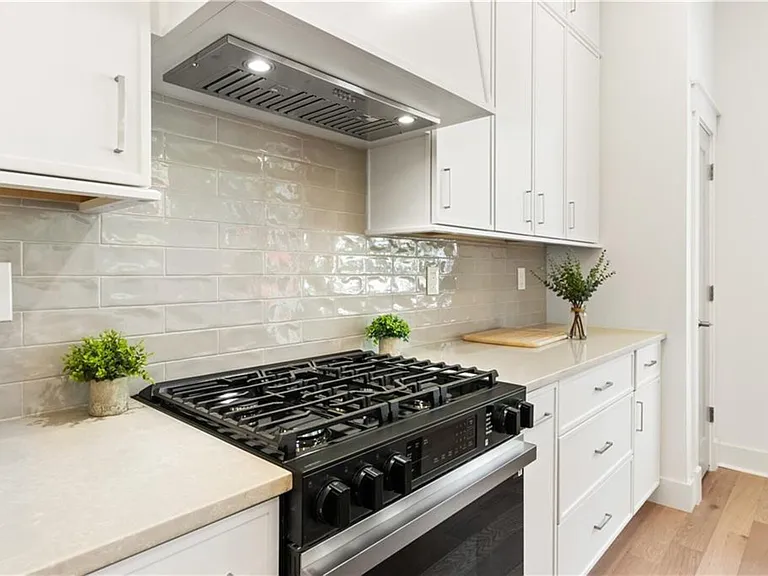 Whitefoord Ave NE — Photo 12