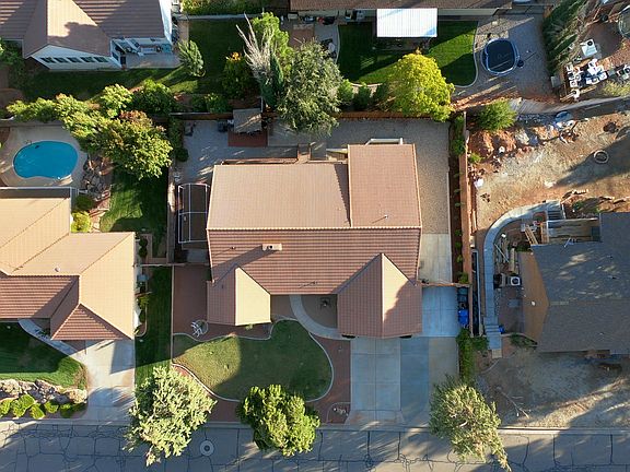 4th image of 1171 W Escalante Dr