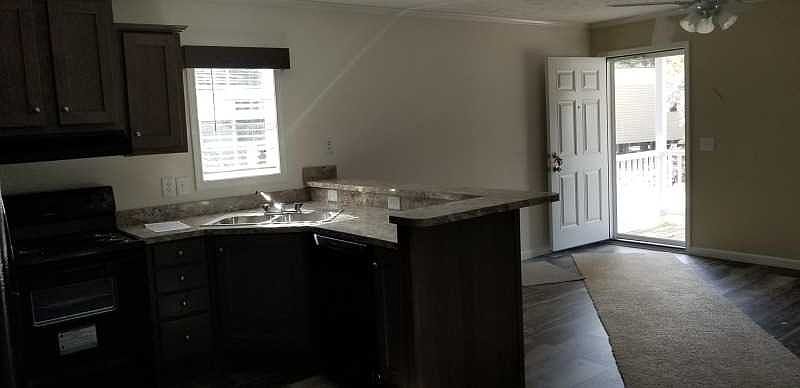 2nd image of 13 Estees St