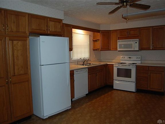 4th image of 235 Tauber Dr