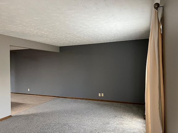 3rd image of 3101 Onyx Ct