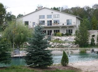 N6694 Valley Rd, Luxemburg, WI 54217