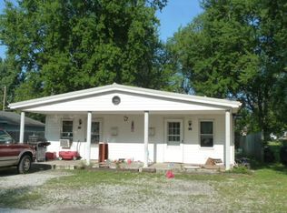 810 S Barclay St, Fairmount, IN 46928