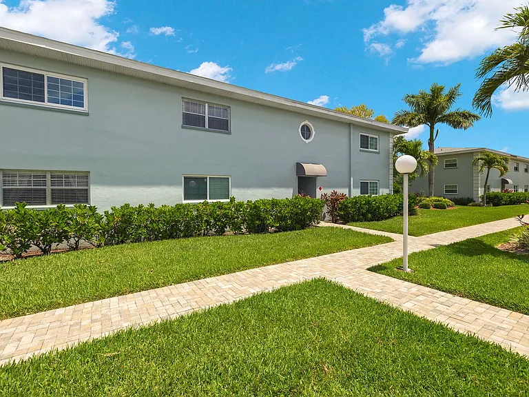 3344 N Key Dr #M6 — Photo 2