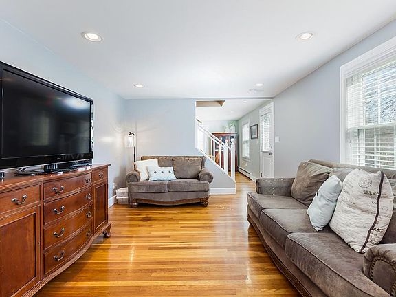 3rd image of 66 Pine Hill Rd
