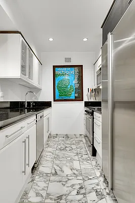 Sold by Cooper & Cooper Real Estate | media 6