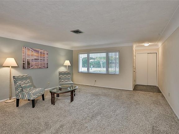 4th image of 13595 86th Ave