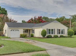 2 Critzos Ct, Hampton, VA 23669