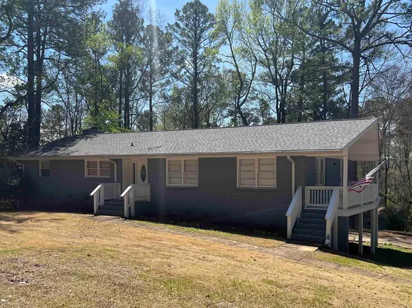 408 9th Ave NE, Jacksonville, AL 36265