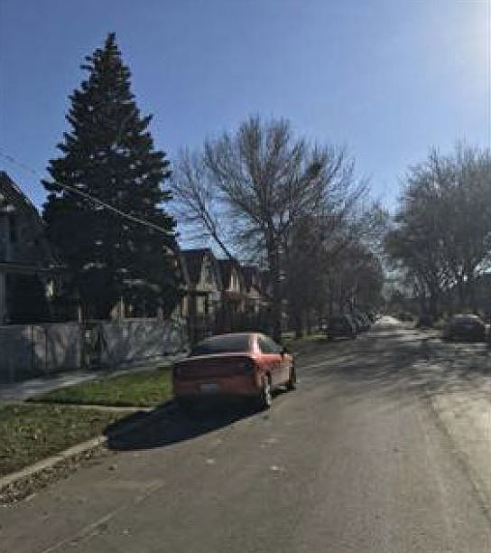 2nd image of 1046 N Karlov Ave