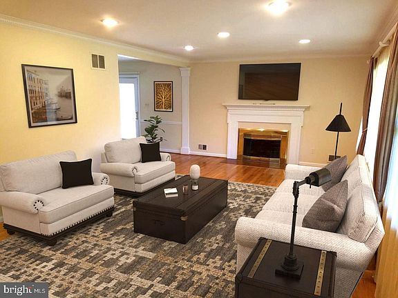 2nd image of 3801 Lynn Regis Ct