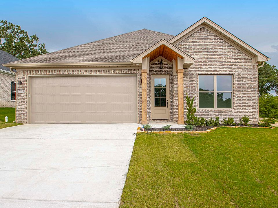 1st image of 2513 Kara Ln