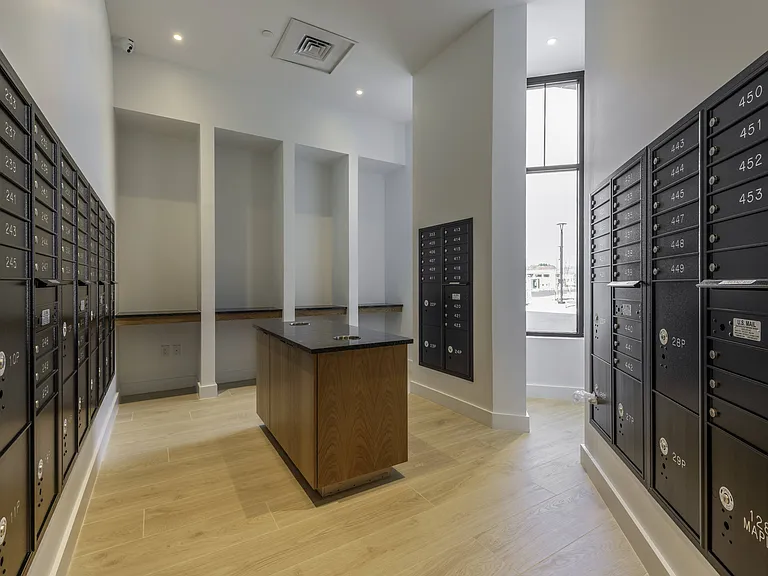 Maple Square Apartments — Photo 7