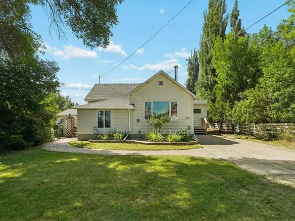 154 North Ave #2, Taber, AB T0K 0V0