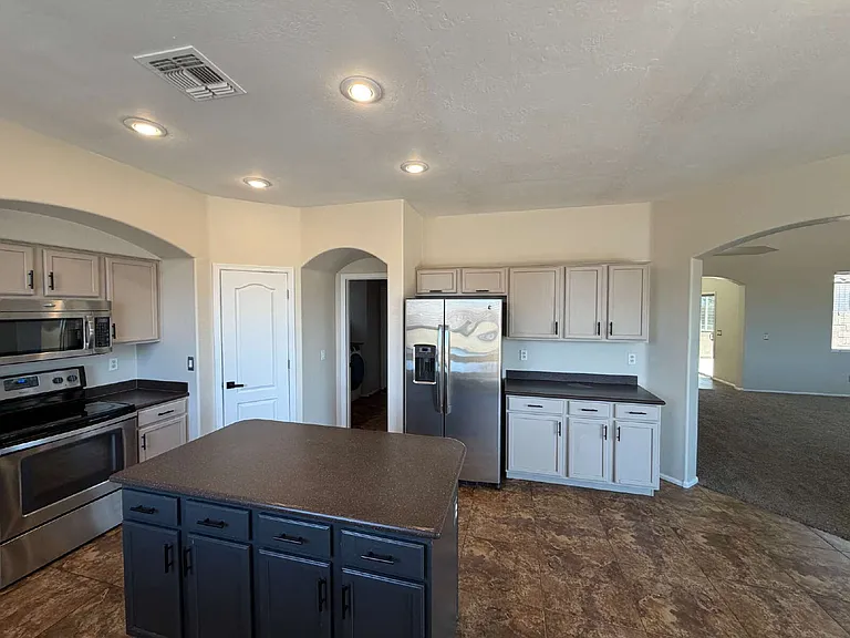 38134 N Establo Dr — Photo 11