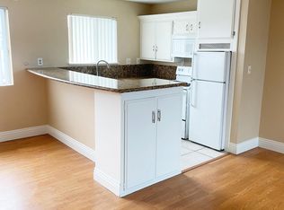 931 W 19th St, Costa Mesa, CA 92627