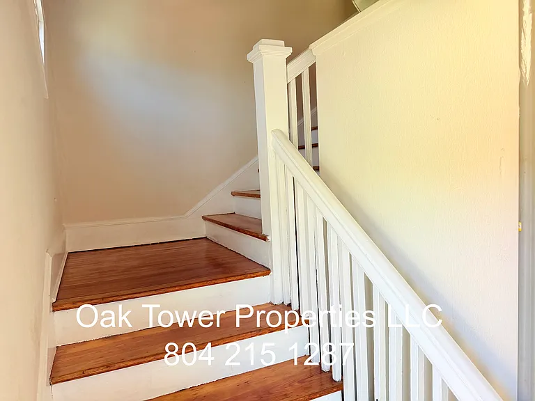 3301 Main St #B — Photo 3