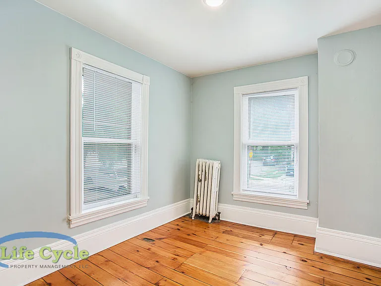 335 Washington St SE — Photo 29
