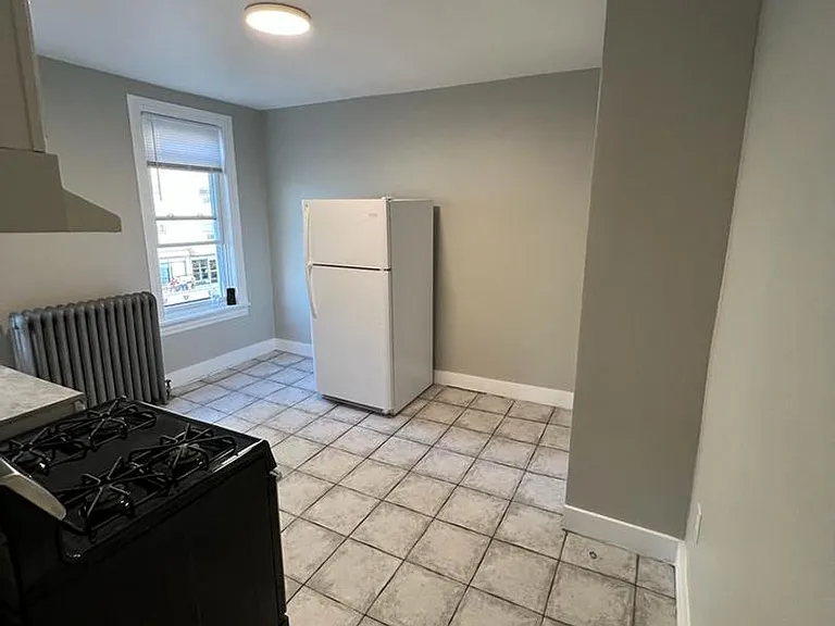 522 N 10th St — Photo 17