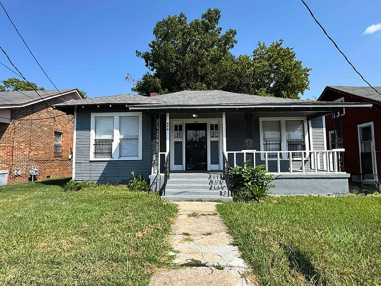 696 Decatur St — Photo 1