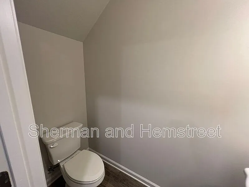 2 bed, 2.5 bath, 1241 sqft, $1,515 — Photo 2