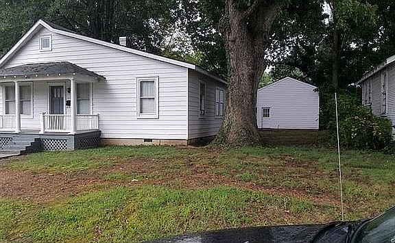 2nd image of 3705 Stockton St