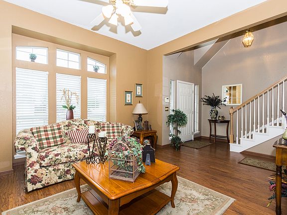 Tall ceilings in formal dining