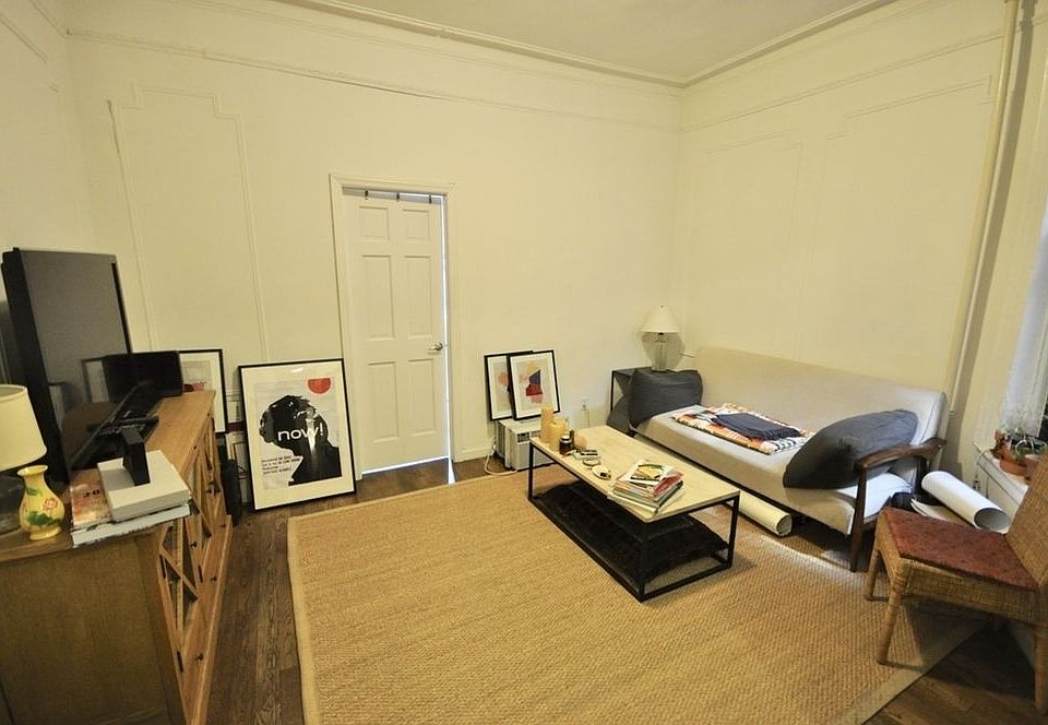 1st image of 252 Broome St APT 3