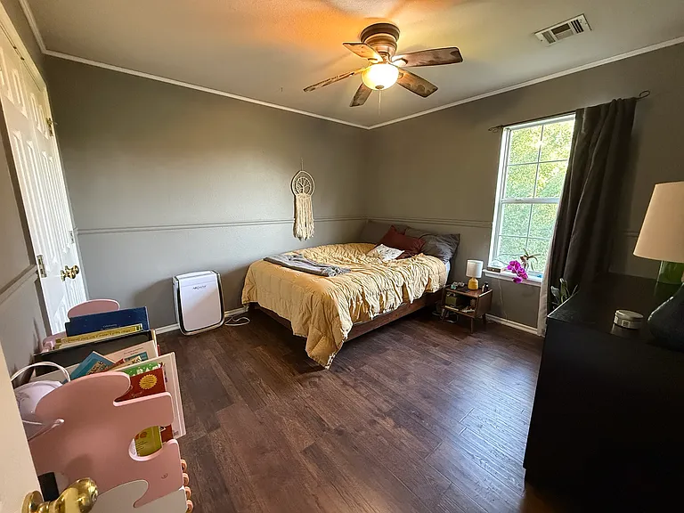 1405 W San Antonio St — Photo 15