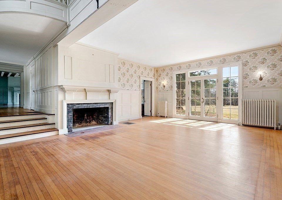 140 Hart St, Beverly, MA 01915 Zillow