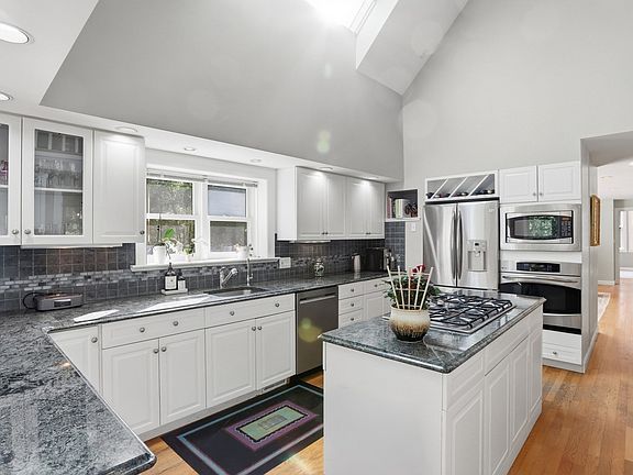 5th image of 88 Esterbrook Rd
